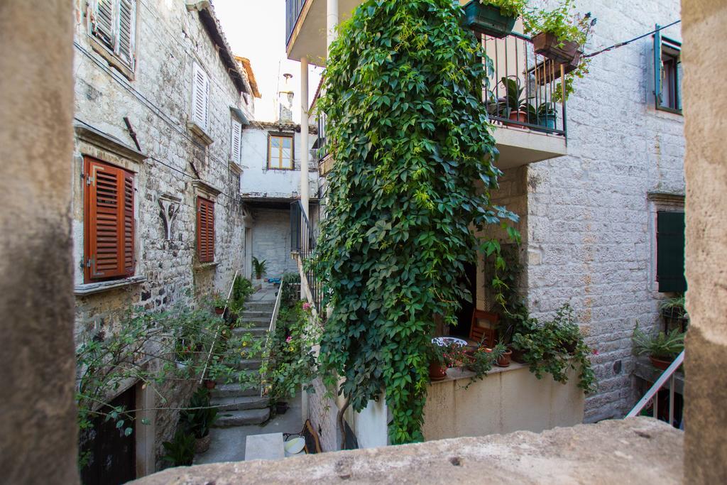 Apartment Toma Trogir Eksteriør bilde
