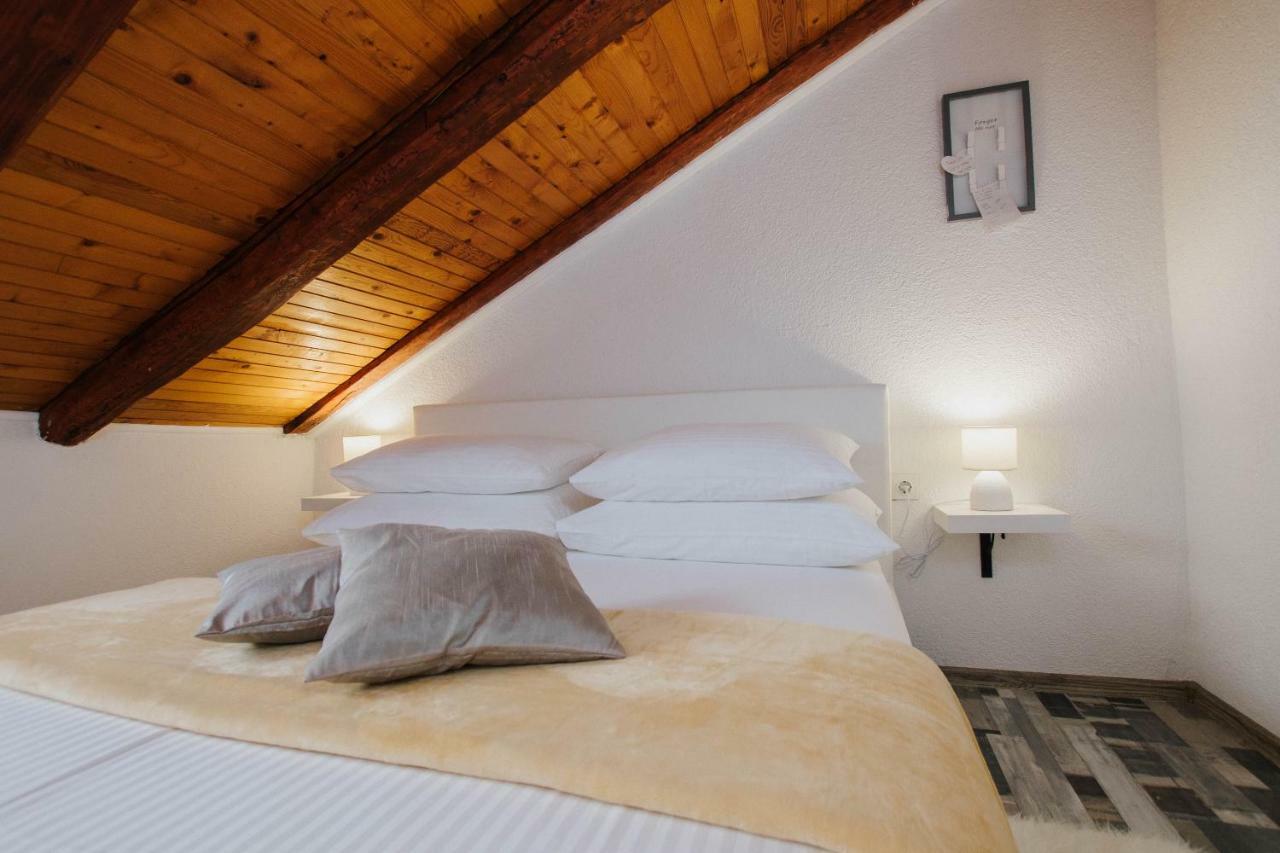 Apartment Toma Trogir Eksteriør bilde